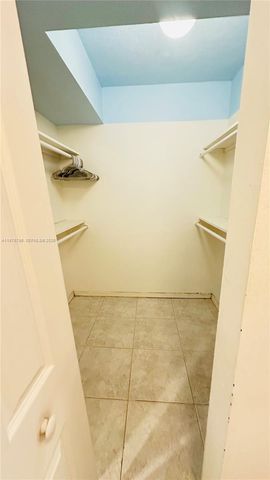 7100 NW 17 111 111, Plantation, FL 33313
