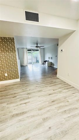 7100 NW 17 111 111, Plantation, FL 33313