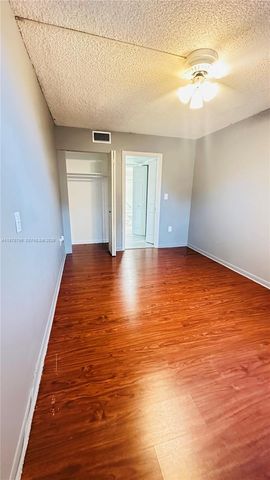 7100 NW 17 111 111, Plantation, FL 33313