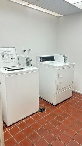 7100 NW 17 111 111, Plantation, FL 33313