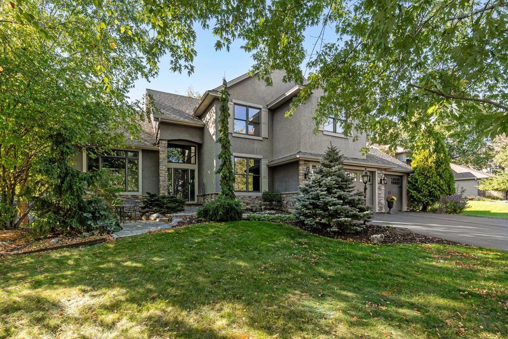 7216 Gunflint Trail, Chanhassen, MN 55317
