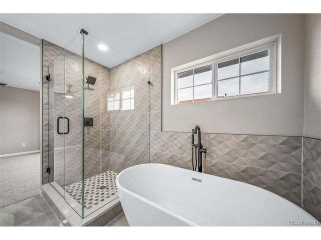 2714 W Greens Ln, Littleton, CO 80123