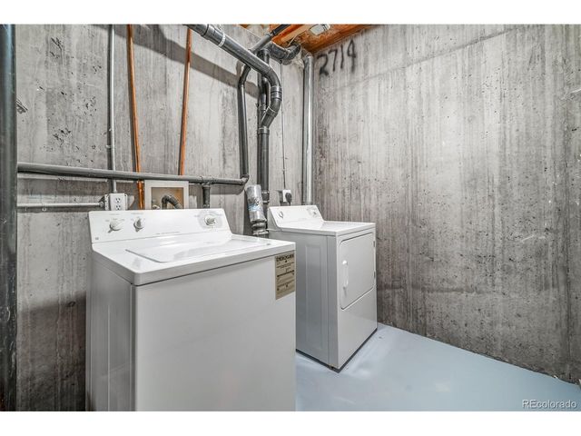 2714 W Greens Ln, Littleton, CO 80123