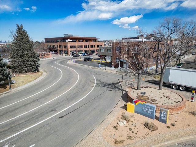 2714 W Greens Ln, Littleton, CO 80123