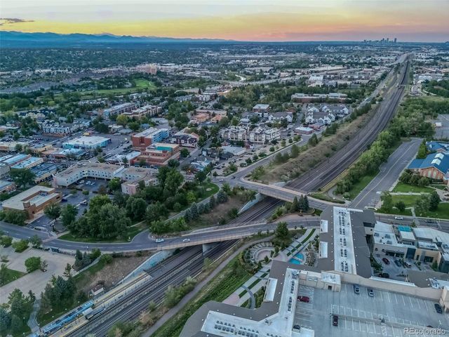 2714 W Greens Ln, Littleton, CO 80123