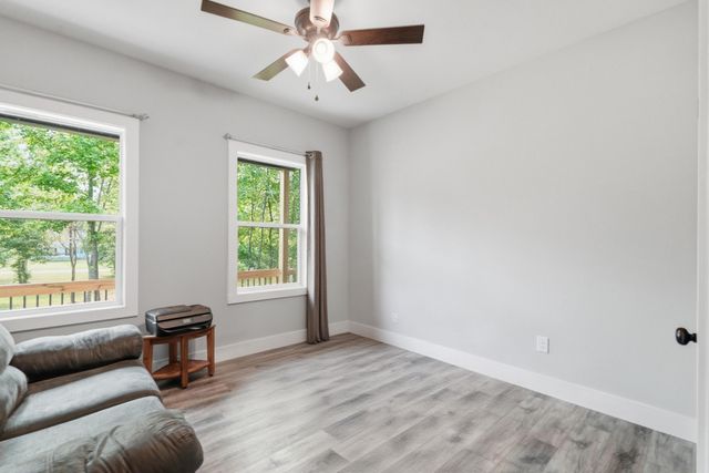 698 Dearman St, Smithville, TN 37166
