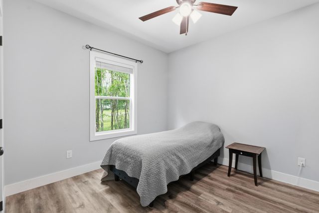 698 Dearman St, Smithville, TN 37166