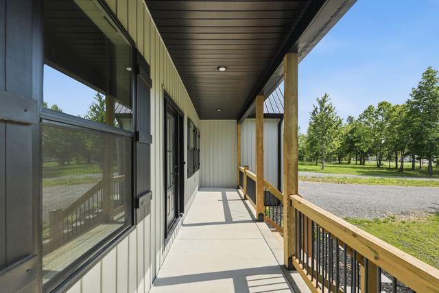 698 Dearman St, Smithville, TN 37166