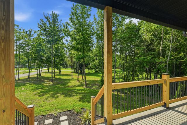 698 Dearman St, Smithville, TN 37166