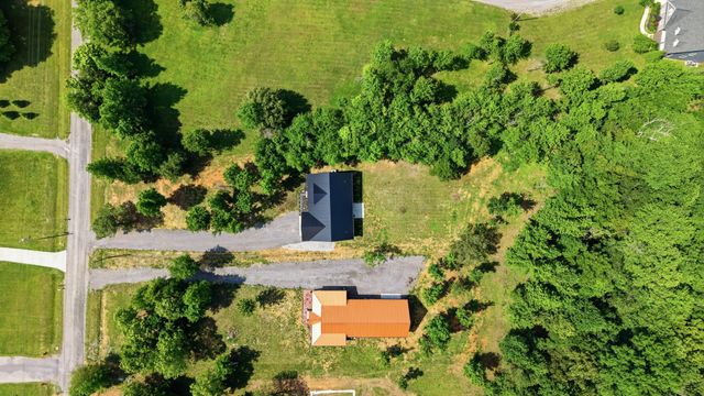 698 Dearman St, Smithville, TN 37166
