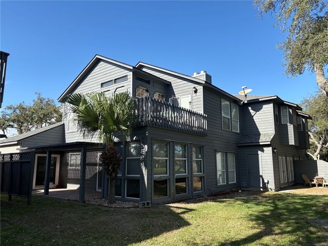 210 Oak Bay St 1102, Rockport, TX 78382