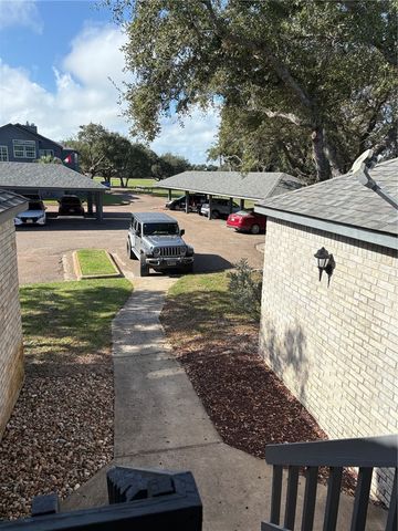 210 Oak Bay St 1102, Rockport, TX 78382