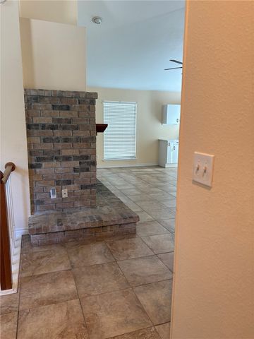 210 Oak Bay St 1102, Rockport, TX 78382