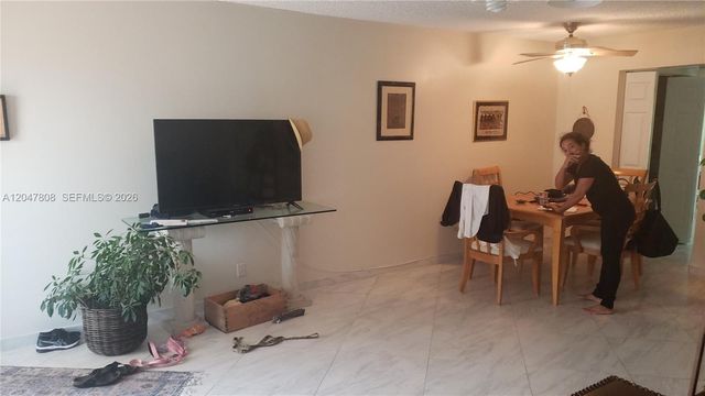 2 Coventry A 2 2, West Palm Beach, FL 33417