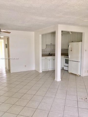 2 Coventry A 2 2, West Palm Beach, FL 33417