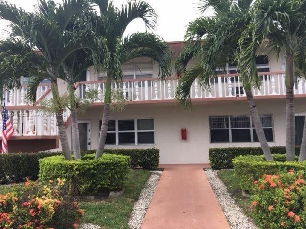 2 Coventry A 2 2, West Palm Beach, FL 33417