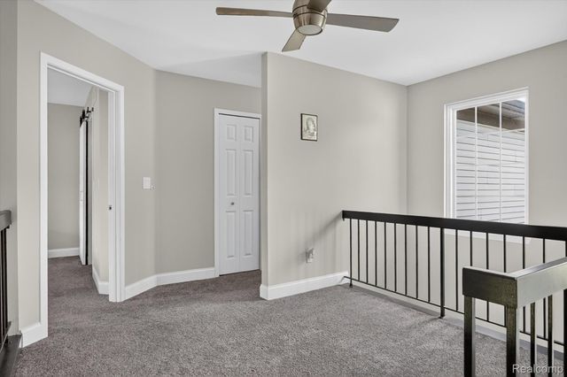 532 Winwood Circle, Walled Lake, MI 48390