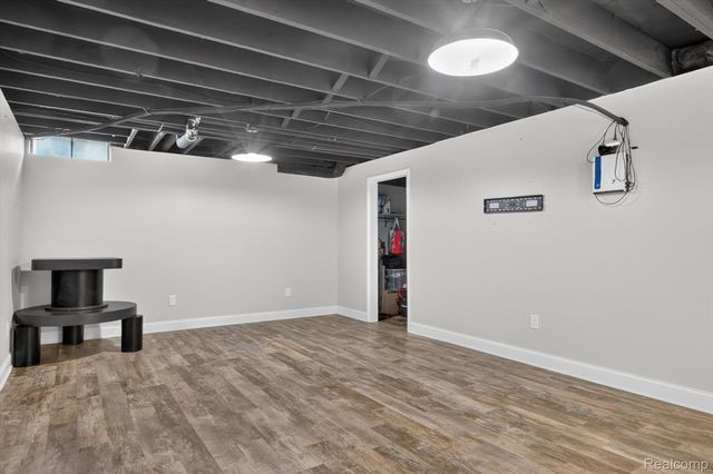 532 Winwood Circle, Walled Lake, MI 48390