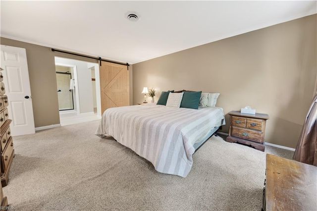 9652 Laurelwood LN, Gloucester, VA 23061