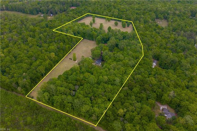 9652 Laurelwood LN, Gloucester, VA 23061