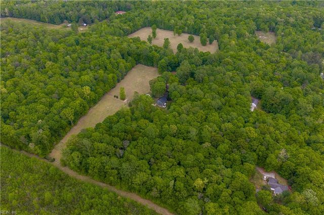 9652 Laurelwood LN, Gloucester, VA 23061