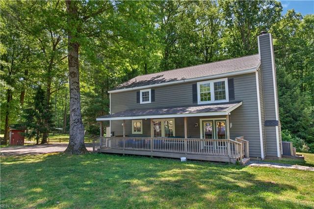 9652 Laurelwood LN, Gloucester, VA 23061