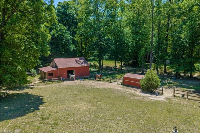 9652 Laurelwood LN, Gloucester, VA 23061