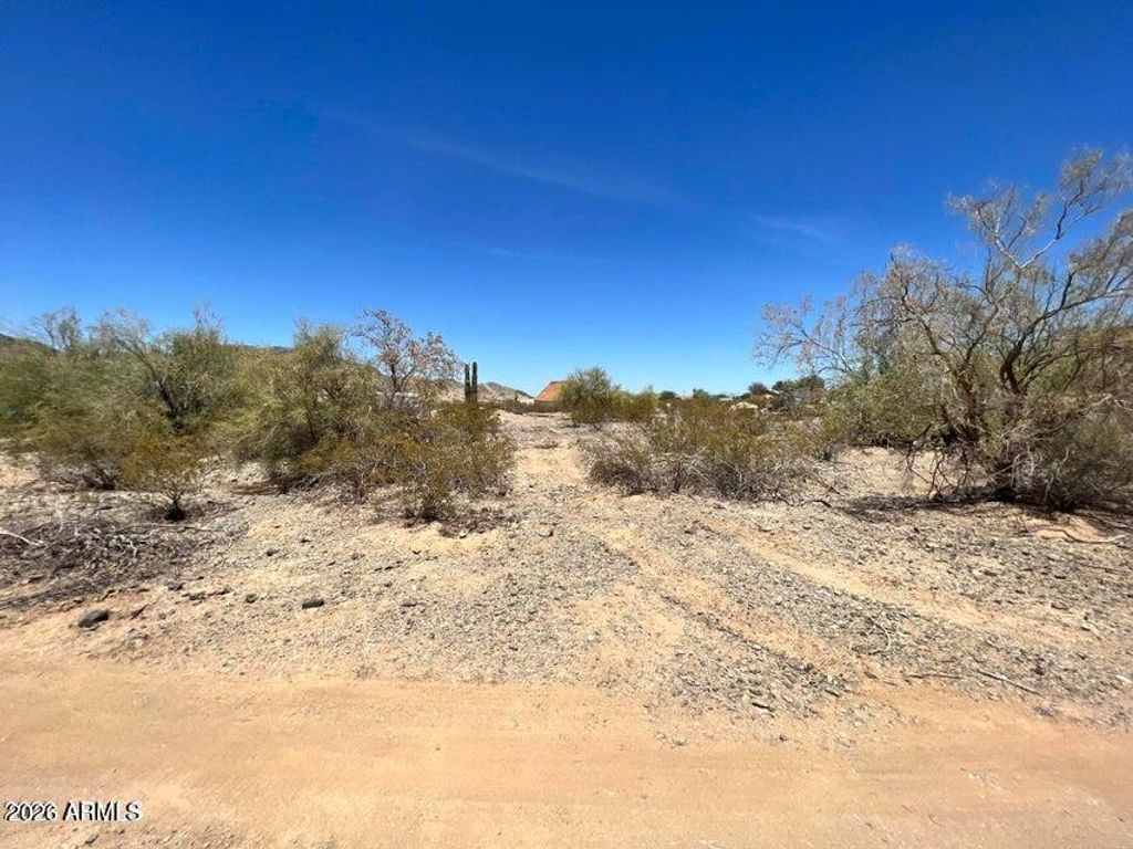 4002 W CARVER Road 1, Laveen, AZ 85339 — exterior