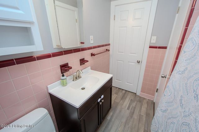 2219 Lancashire Ave, Louisville, KY 40205