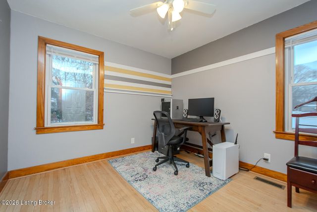 2219 Lancashire Ave, Louisville, KY 40205