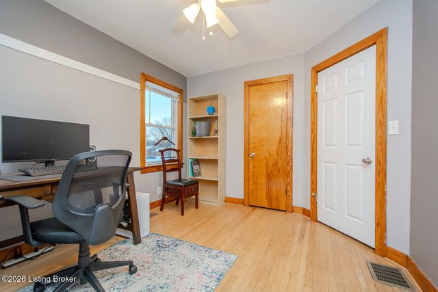 2219 Lancashire Ave, Louisville, KY 40205