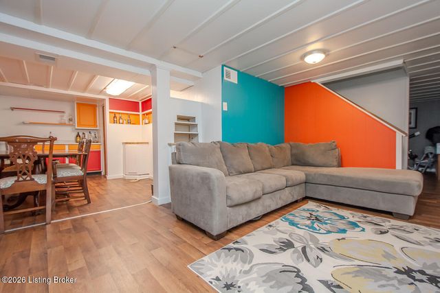 2219 Lancashire Ave, Louisville, KY 40205