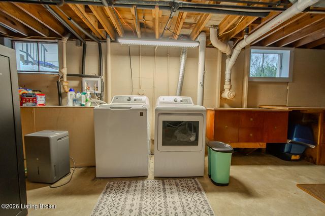 2219 Lancashire Ave, Louisville, KY 40205