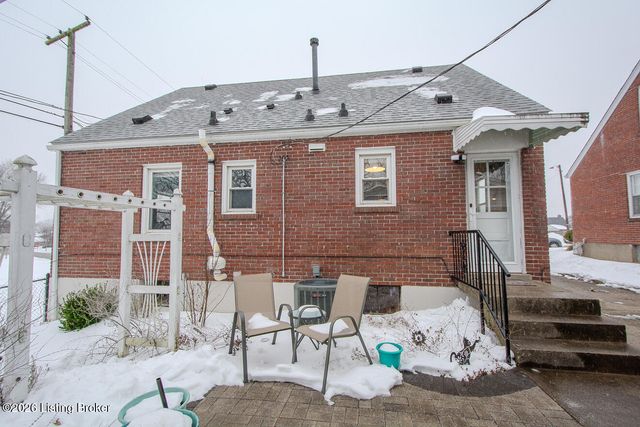 2219 Lancashire Ave, Louisville, KY 40205