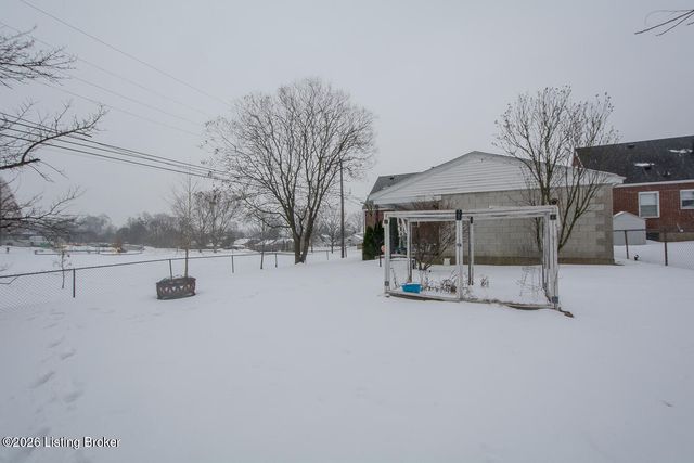 2219 Lancashire Ave, Louisville, KY 40205