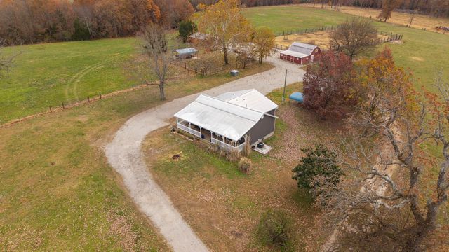 1145 Broadleaf Road, Mammoth Spring, AR 72554