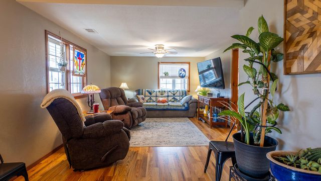 1145 Broadleaf Road, Mammoth Spring, AR 72554