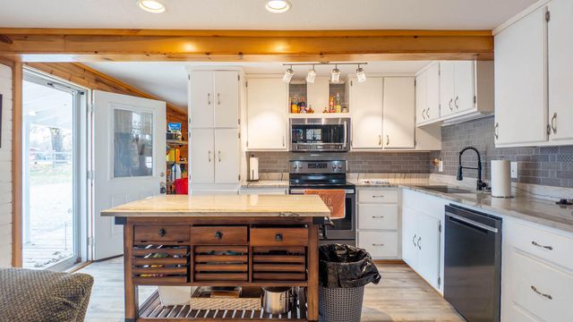 1145 Broadleaf Road, Mammoth Spring, AR 72554