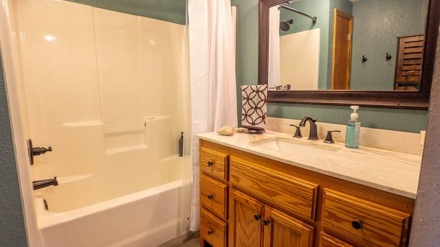 1145 Broadleaf Road, Mammoth Spring, AR 72554