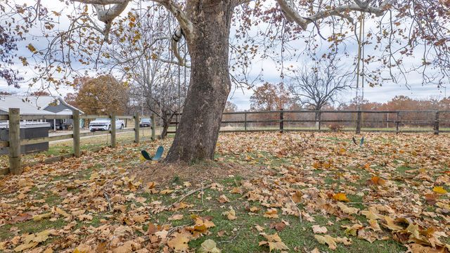 1145 Broadleaf Road, Mammoth Spring, AR 72554