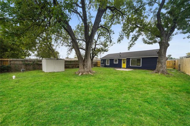 2313 Ingersol Avenue, Pasadena, TX 77506