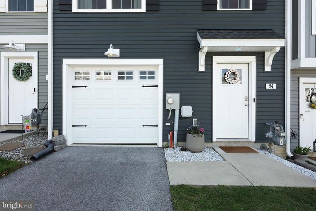 54 COOP LN, Hanover, PA 17331
