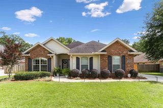 7305 Farmers Rd, Pensacola, FL 32526