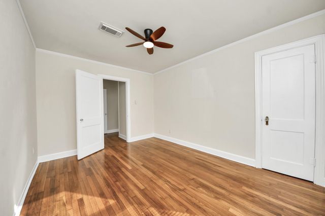 516 Eleanor Street, Houston, TX 77009