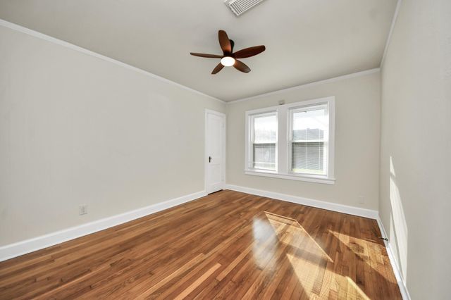 516 Eleanor Street, Houston, TX 77009