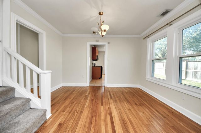 516 Eleanor Street, Houston, TX 77009