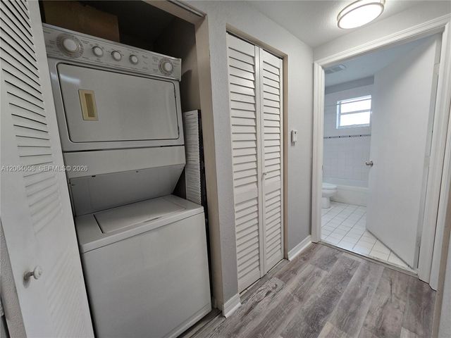 1627 NW 18th St 403, Miami, FL 33125