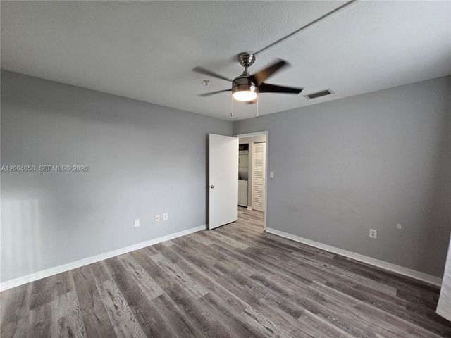 1627 NW 18th St 403, Miami, FL 33125