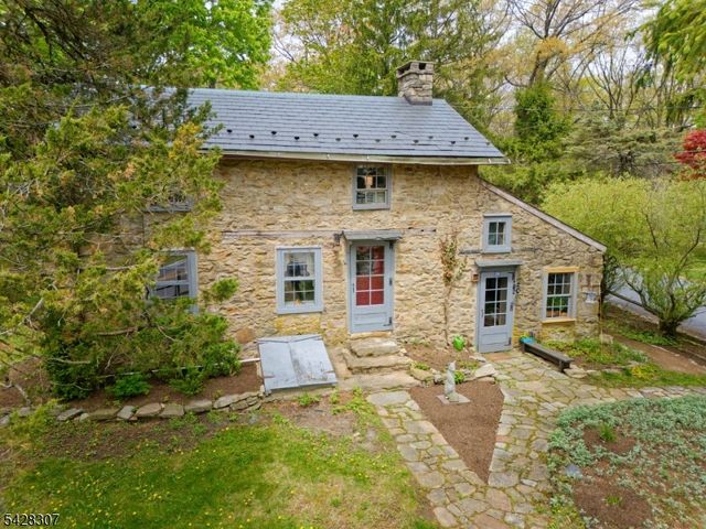 295 County Road 579, Bethlehem Twp., NJ 08804