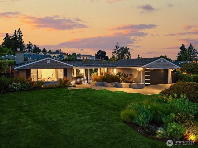 9642 Hilltop Road, Bellevue, WA 98004